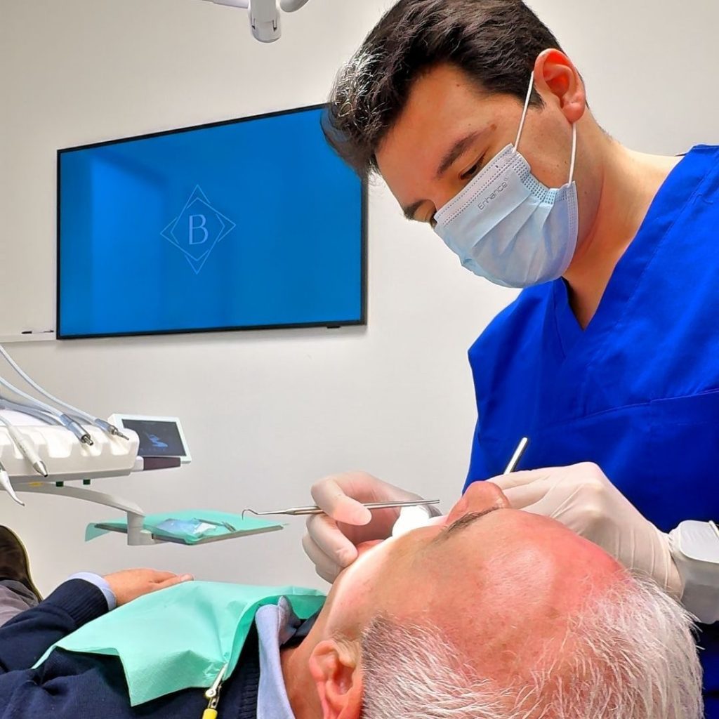 Protesi 1 PROTESI FISSA E MOBILE - dentiera a Pisa