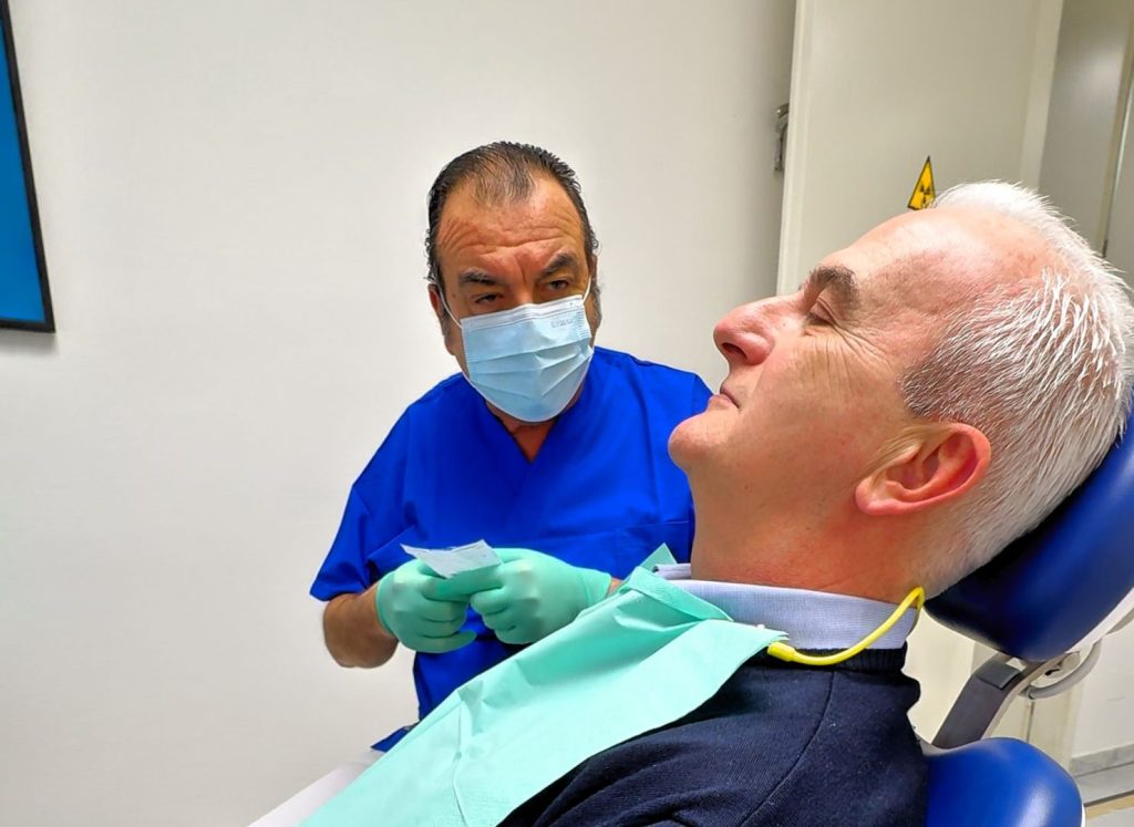 Come si cura la parodontite ai denti: trattamenti efficaci 1 Parodontite a Pisa - come si cura la parodontite